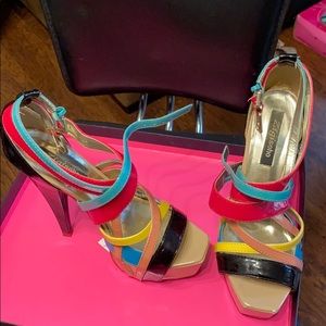 Multi color heel